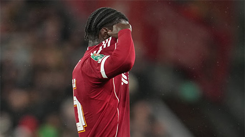  Sao trẻ Liverpool nhận 2 thẻ đỏ chỉ sau 16 phút thi đấu chuyên nghiệp